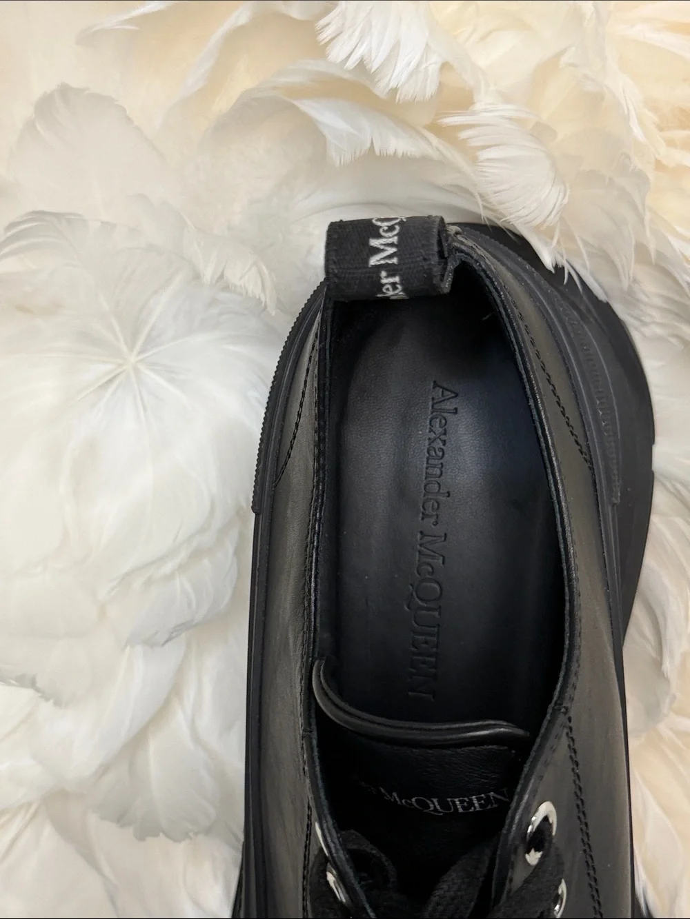 Alexander McQueen Black Low-Top Lace-Up Platform Sneakers
